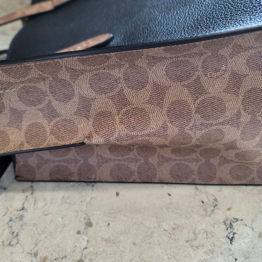 Coach tote - Picture 5 of 11
